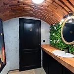 - Krakhouse