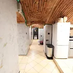 - Krakhouse Appart hôtel *