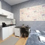 - Krakhouse Kraków