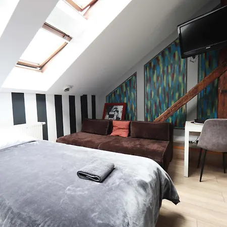 - Krakhouse Aparthotel *