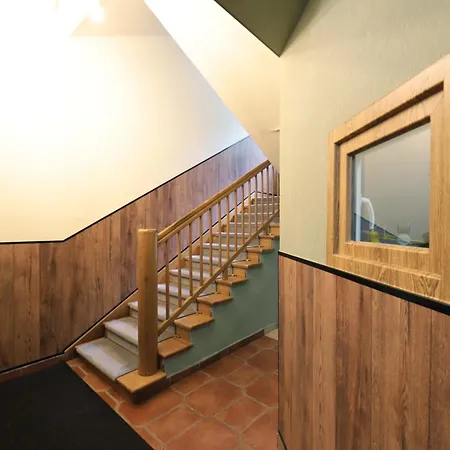 - Krakhouse Aparthotel Cracovia