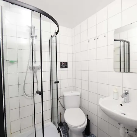 - Krakhouse Lägenhetshotell
