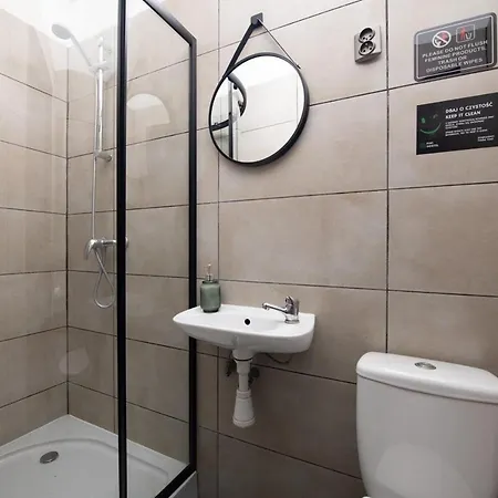 - Krakhouse Lägenhetshotell