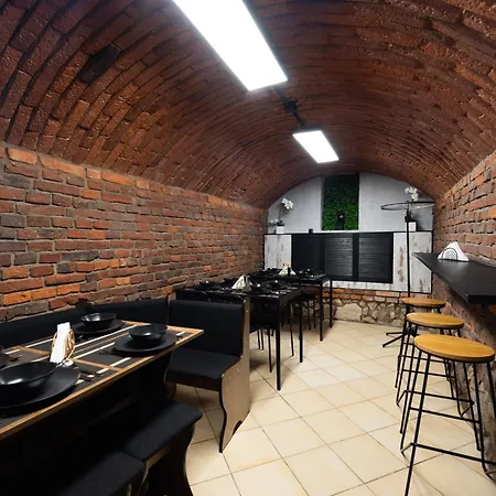 - Krakhouse *