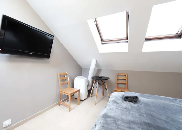 - Krakhouse * Cracovia