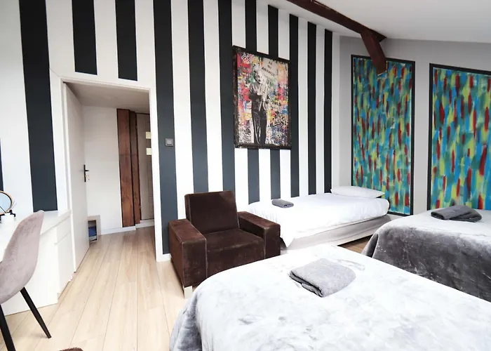 - Krakhouse Apart Otel