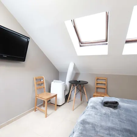 - Krakhouse * Krakkó