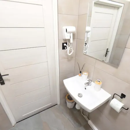 - Krakhouse Apartmanhotel Krakkó