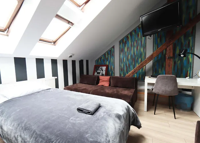 - Krakhouse Appart hôtel *