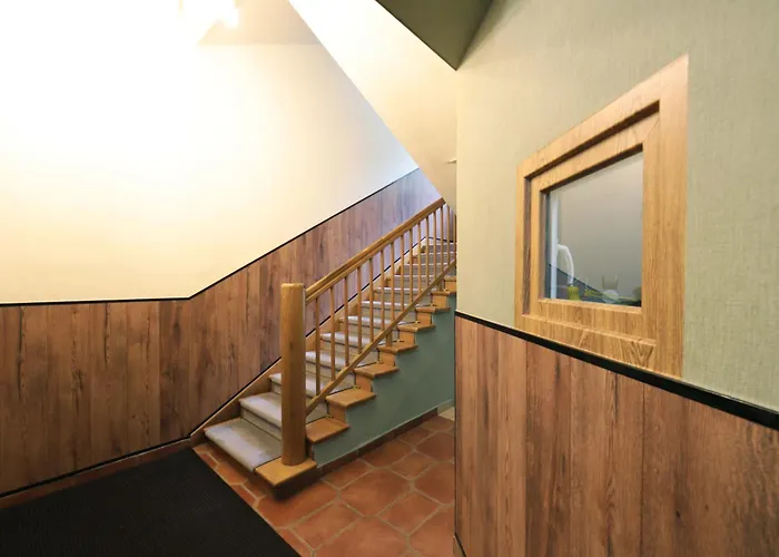 - Krakhouse Aparthotel Krakau