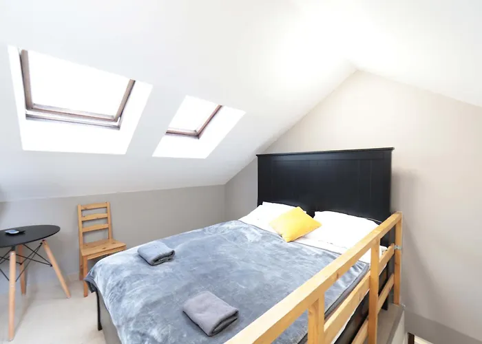 - Krakhouse Aparthotel *