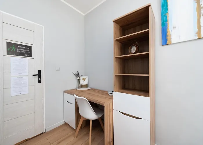 - Krakhouse Aparthotel *