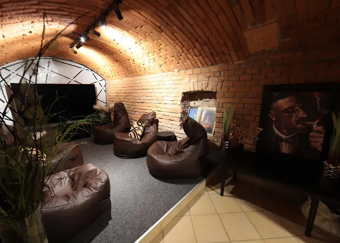 - Krakhouse Aparthotel Krakau