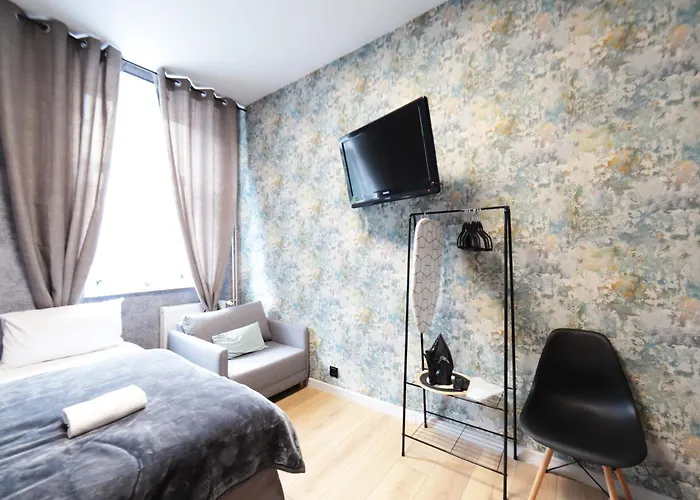 - Krakhouse Aparthotel